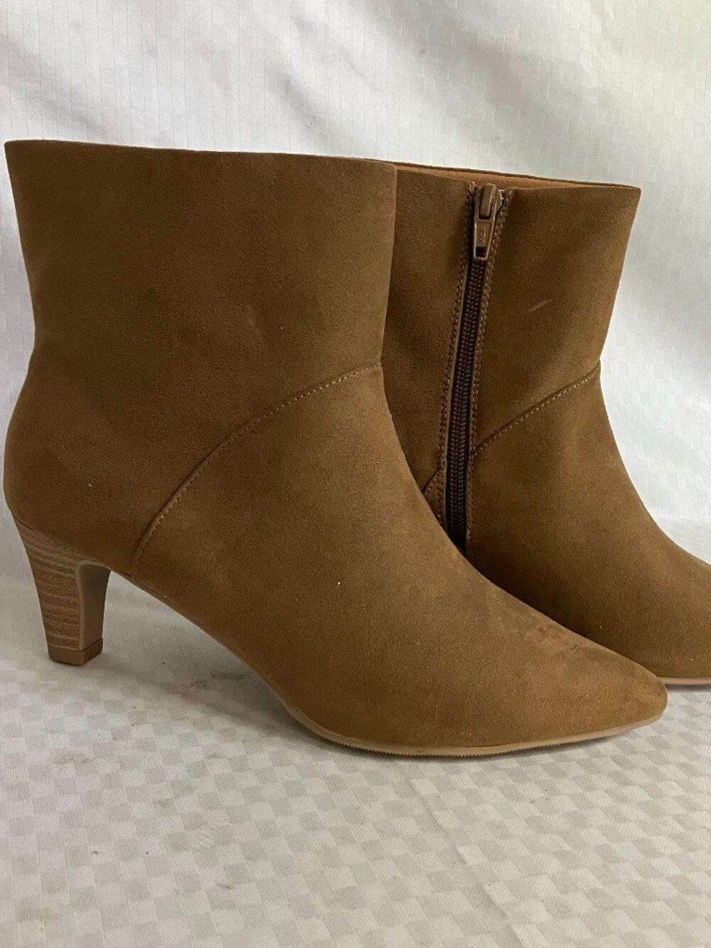 Universal Thread Ankle Boots Women's Frances Brown 6.5 Suede Block Heel Side Zip